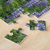 Paarse lupine bloemen & groene bergen legpuzzel (Zijkant)