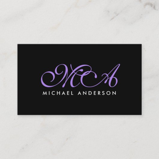Paarse monogram Elegant Script Black Achtergrond Visitekaartje (Voorkant)