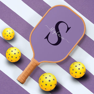 Paarse monogram Initiaal Voornaam Eenvoudig Pickleball Paddle