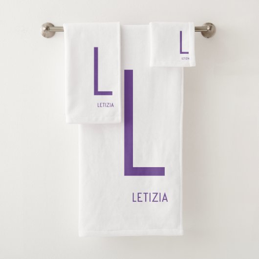 Paarse Monogramnaam Bad Handdoek (Insitu)