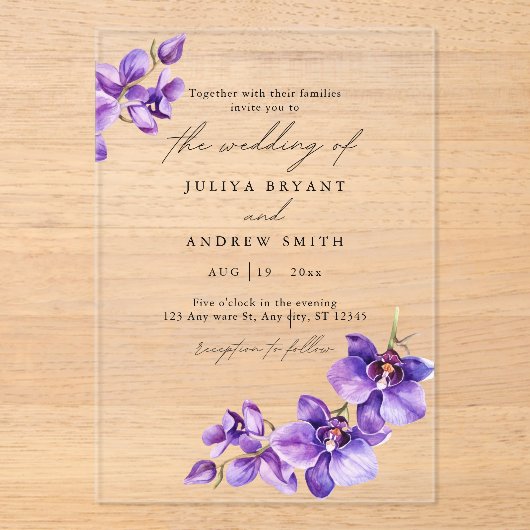 Paarse Orchidee in wit script bruiloft Acryl Uitnodigingen (Voorkant)