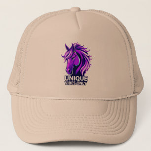 Paarse Paard Illustratie met Levendige Kleuren Trucker Pet