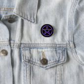 Paarse Pentacle Pentagram Button Badge (In situ)