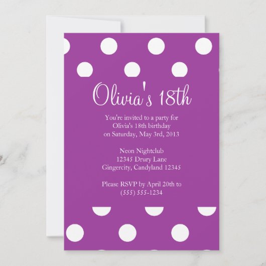 Paarse Polka Dot Birthday Uitnodiging (Voorkant)
