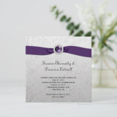 Paarse Ribbon Gem Silver Post Huwelijksuitnodiging Kaart (Staand voorkant)
