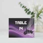 Paarse Road Biker Trouwtafel nummer briefkaart (Staand voorkant)