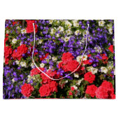 Paarse, rode en witte jaarbloemen large cadeauzakje (Voorkant)