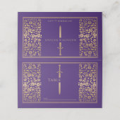 Paarse Royal Medieval Sword Weddenschap Place Card (Buitenkant ongevouwen)