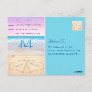 Paarse roze hemelhart in het zandstrand briefkaart