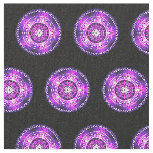 Paarse roze Mandala Design op zwarte achtergrond Stof (Close Up)