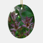 Paarse roze, witte, gestreept orchidee als bloem keramisch ornament (Rechts)