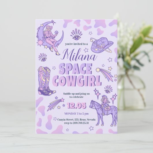 Paarse ruimtevaarder Birthday Uitnodiging (Staand voorkant)