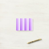 Paarse schaduwstrepen post-it® notes (Op bureau)