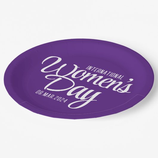 Paarse Script Internationale Vrouwendag 8 maart Papieren Bordje (Gekanteld)