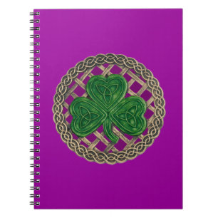 Paarse shamrock on Celtic Knots Spiral Notitieboek