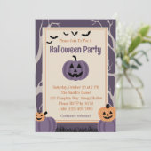 Paarse Spooky Pumpkin Halloween Party Kaart (Staand voorkant)