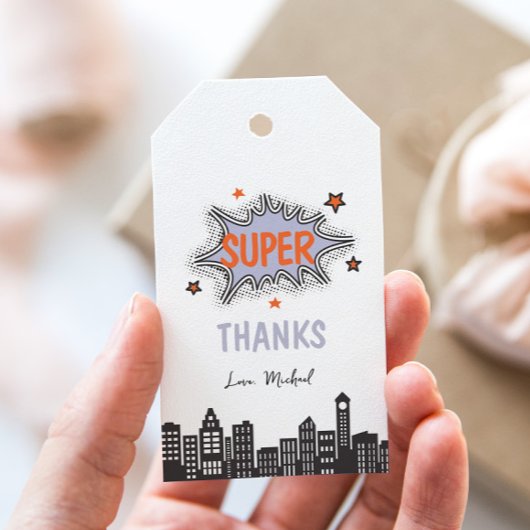 Paarse stripverhaal Superhero Birthday Cadeaulabel