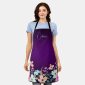 Paarse tuinbloemen schort (Gedragen)