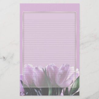 Paarse tulpen optioneel gevoerd notitiepapier briefpapier