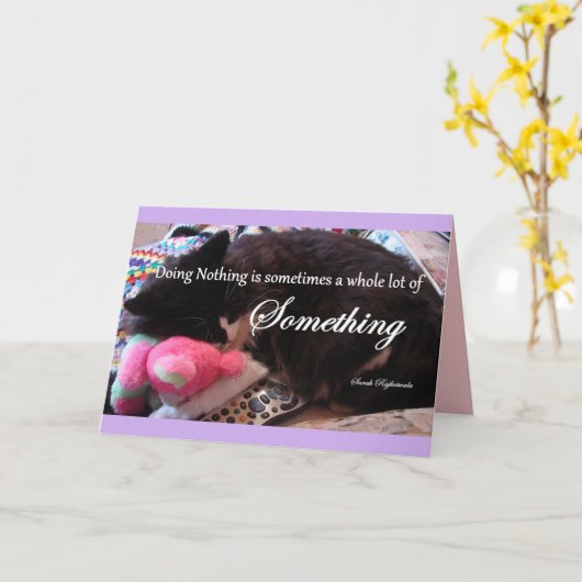 Paarse Tuxedo Cat Hugging Teddy Get Well Card Kaart (Gele Bloem)
