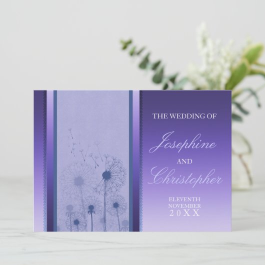 Paarse uitnodiging tot Romance bruiloft Dandelion (Staand voorkant)
