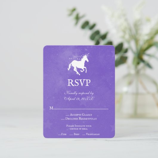 Paarse Unicorn Wedding RSVP Kaart (Staand voorkant)