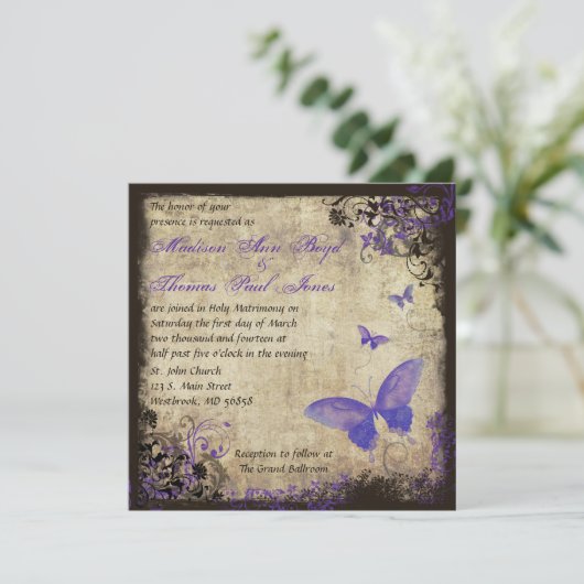 Paarse Vlinder Vierkante Bruiloft Uitnodiging (Staand voorkant)