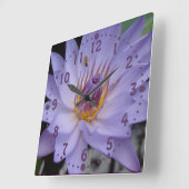 Paarse waterLily Wall Clock met Honeybee Vierkante Klok (Hoek)