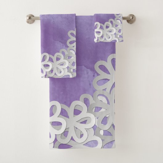 Paarse Waterverf en witte bloemen Bad Handdoek (Insitu)