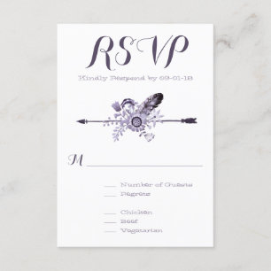 Paarse wilde bloemen veren en pijl RSVP kaartje