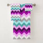 Paarse witte Blauwgroen Chevrons badhanddoekset Bad Handdoek (Insitu)