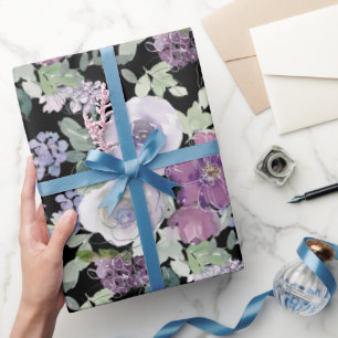 Paarse Witte Bloemige Roos Zwarte Achtergrond Cadeaupapier