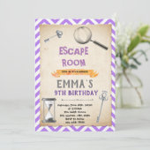 Paarse zilveren escape room verjaardagsfeestje kaart (Staand voorkant)