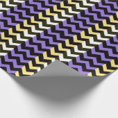 Paarse zwarte Chevron Zigzap Pattern Cadeaupapier (Hoek)