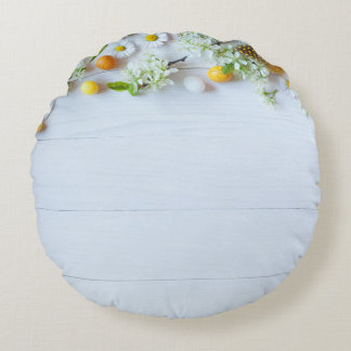 Paas kersenpruim: gele eieren. rond kussen