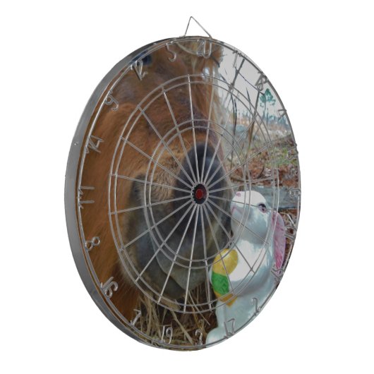 PaasBunny en bruin paard Dartbord (Voorkant Links)