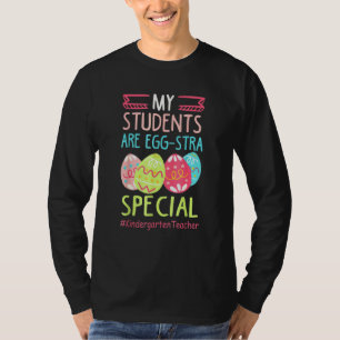 Paasdag Mijn studenten krijgen een bijzonder soort T-shirt