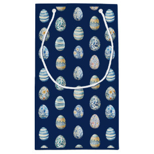 Paasei op blauw klein cadeauzakje