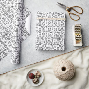 Paaseieren Chevron Zwart en Wit Gelukkig Pasen Cadeaupapier