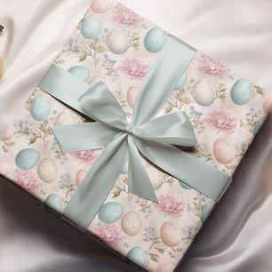 Paaseieren in pastelkleuren inpakpapier