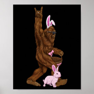 Paashaas Bigfoot Bunny in een bysket is leuk voor  Poster