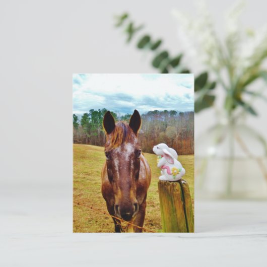 Paashaas en Bruin paard Feestdagenkaart (Staand voorkant)