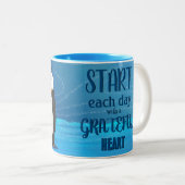 Pablo le pingouin, w/quote sur la tasse (Devant droit)