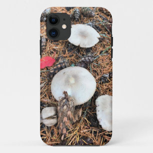 Paddenstoelen en pingenkegels iPhone 11 hoesje