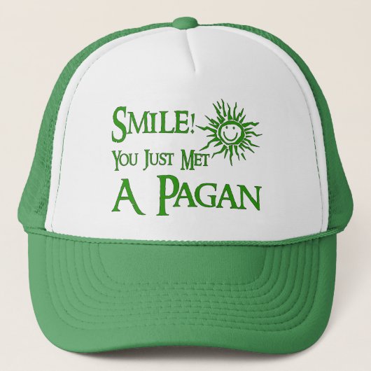 Pagan Smile Trucker Pet (Voorkant)