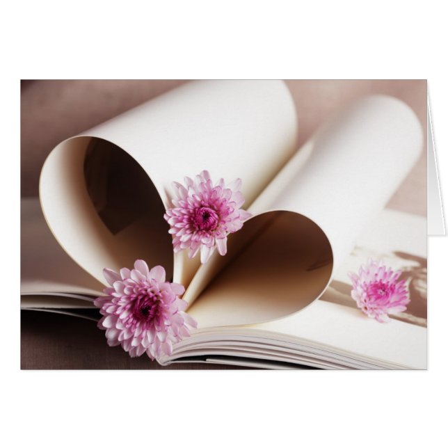 Pages d'un livre en forme de coeur (Devant horizontal)