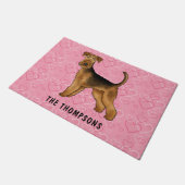 Paillasson Airedale Terrier Chien Avec Coeurs Rose Et Nom (Incliné)