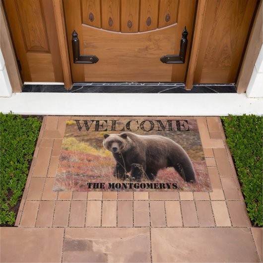 Paillasson Bear Walking In Fall Coloured Grass Photo Custom (De plein air)
