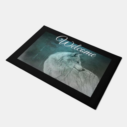 Paillasson Beau loup gris dans une forêt foncée Bienvenue (Incliné)