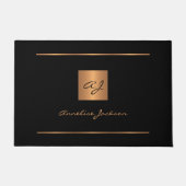 Paillasson Élégant noir or personnalisé monogramme nom script (Devant)